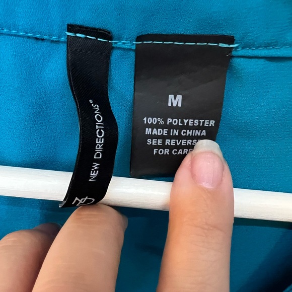 BEAUTIFUL AWESOME LITTLE TOP STUNNING TURQUOISE V NECK BUTTON DOWN EUC DETAILS M - Picture 12 of 15